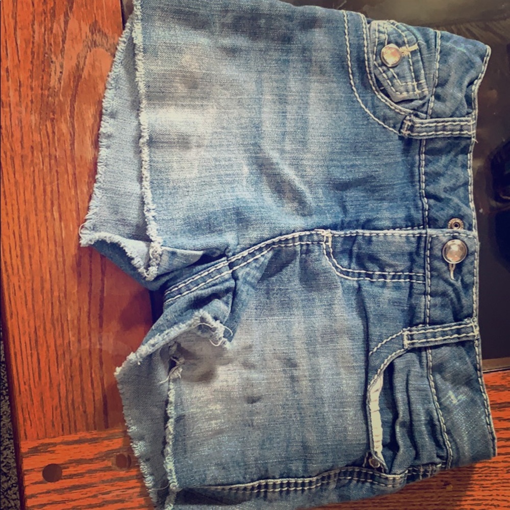 MEDIUM (7/8) Jean Shorts